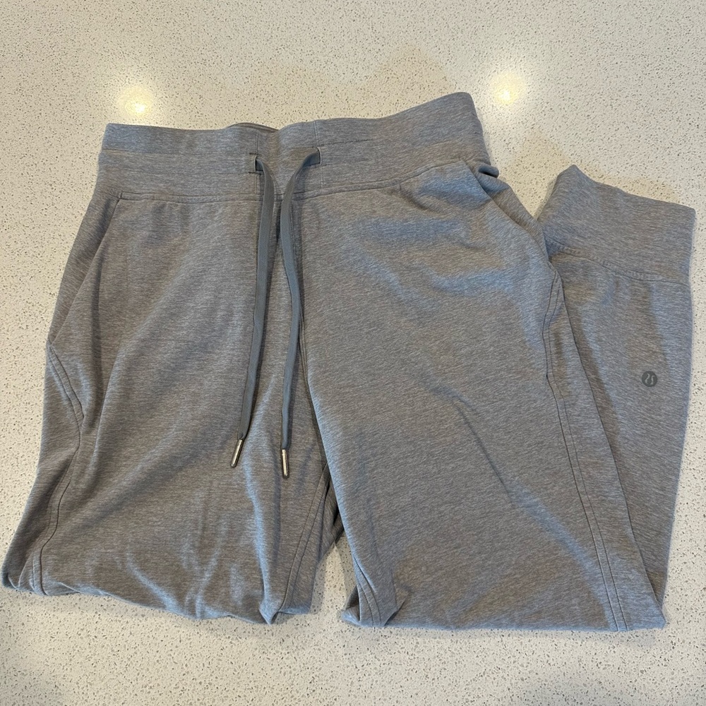 Lululemon High Rise Grey Joggers!